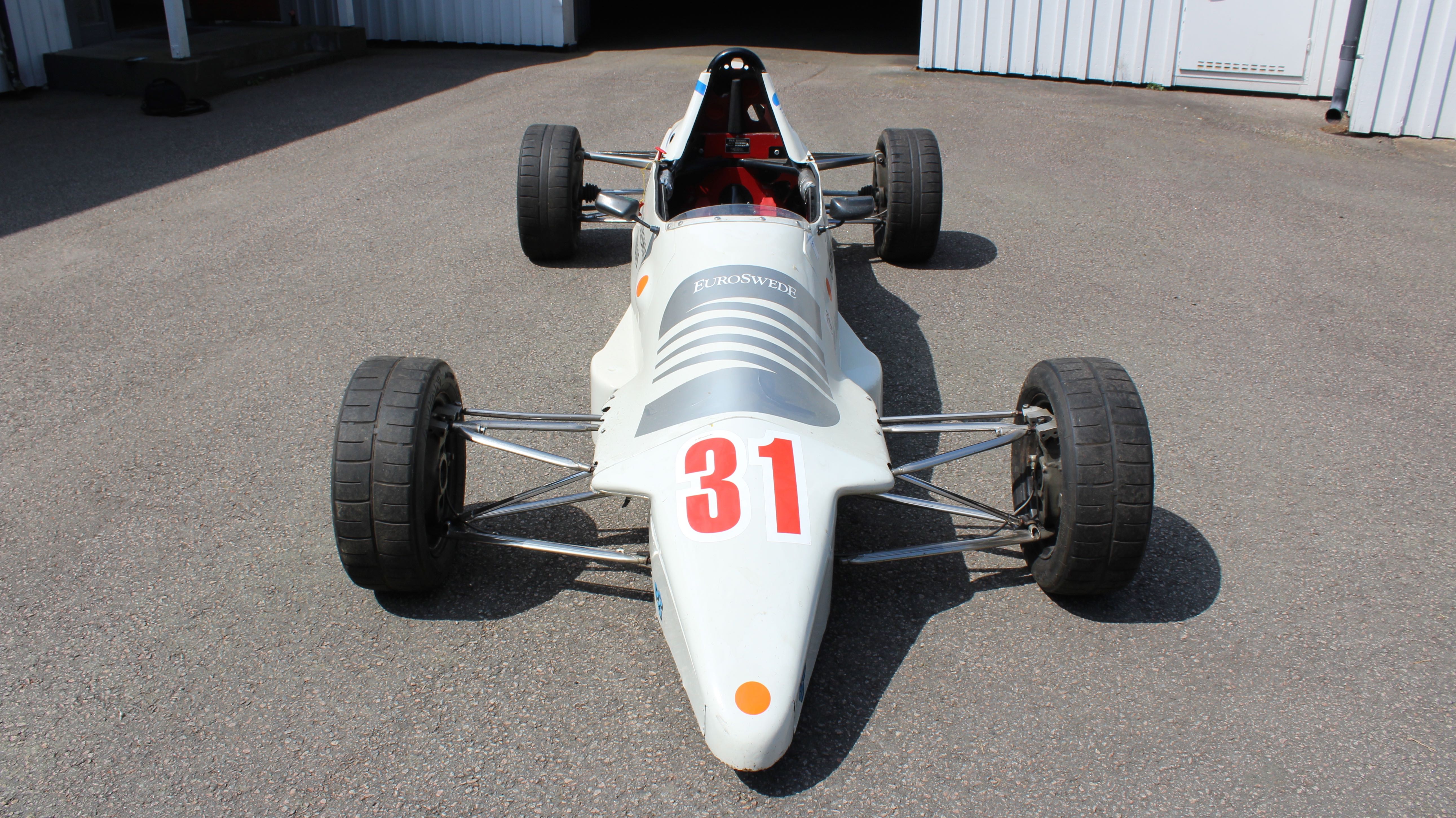 van Diemen RF88 framifrån